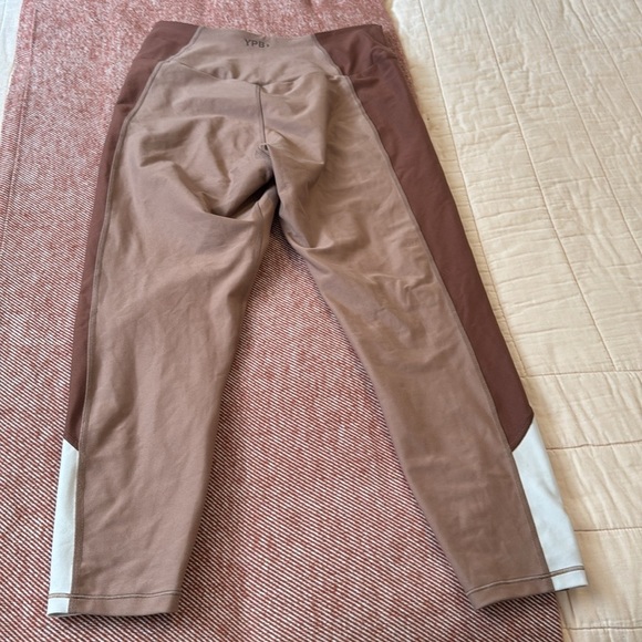 Abercrombie & Fitch Willow Colorblock YPB ScultLUX 7/8 High Waisted Leggings - Picture 6 of 6